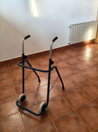 Andador adulto plegable
