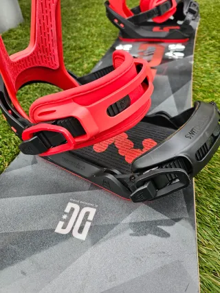 Tabla de Snowboard DC con Fijaciones 145cm