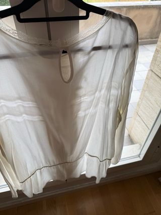 Blusa blanca bordada
