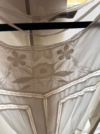 Blusa blanca bordada