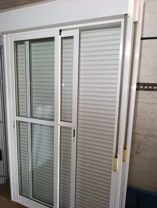 Ventana balconera aluminio  alto 226x130ancho