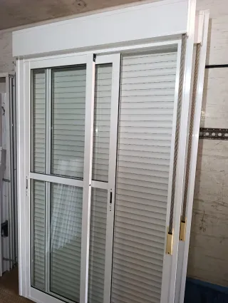 Ventana balconera aluminio  alto 226x130ancho