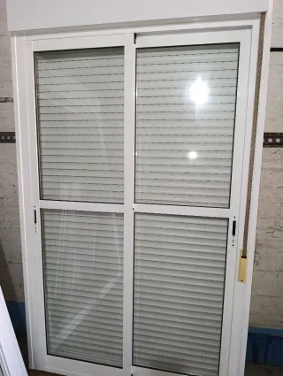 Ventana balconera aluminio  alto 226x130ancho