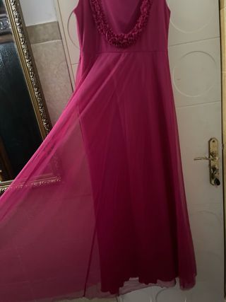 Vestido rosa con volantes de fiestas