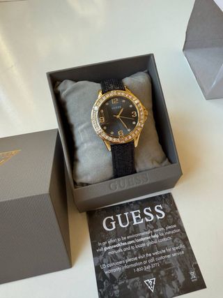 Reloj Guess Negro y Dorado