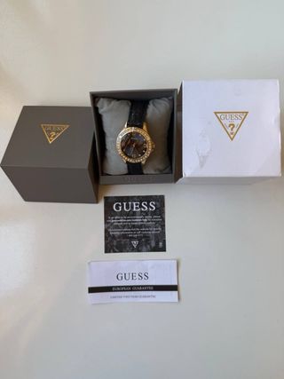 Reloj Guess Negro y Dorado