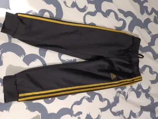 Chándal Adidas niño negro y dorado talla 4 años