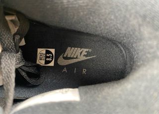 Air Jordan 4 Black Cat