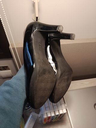 Tacones negros Clarks