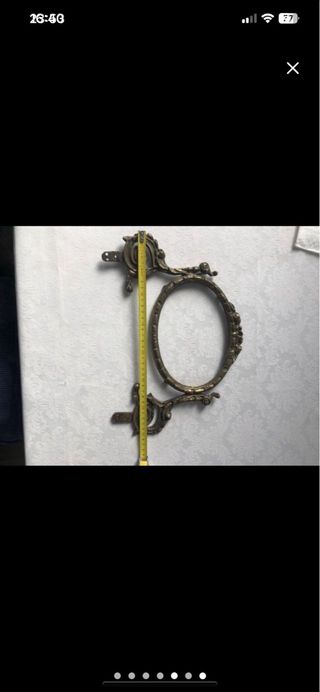Marco ovalado de bronce antiguo