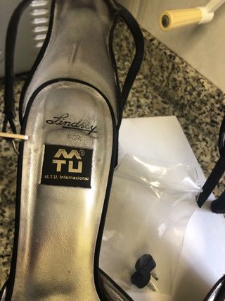 Zapatos de tacón negros Talla 40