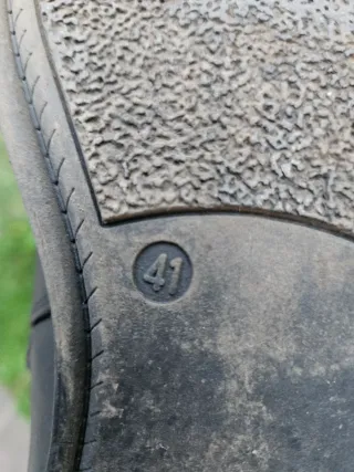 Stivaletti donna con borchie e fibbia misura 41