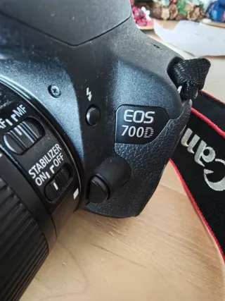 Canon EOS 700D Cámara DSLR Negra