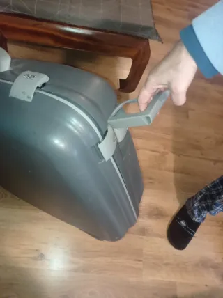 Maleta de viaje grande de resina