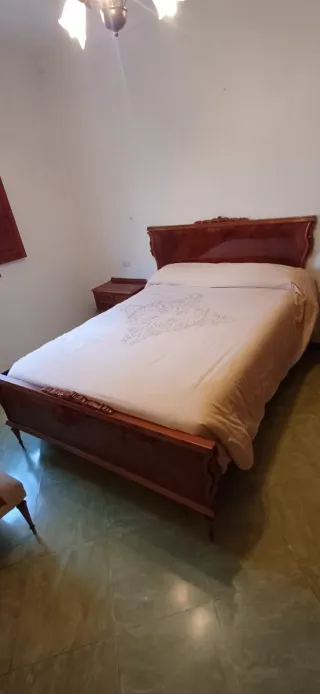 Pie de cama y cabecero de madera