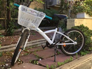 Bicicleta infantil blanca