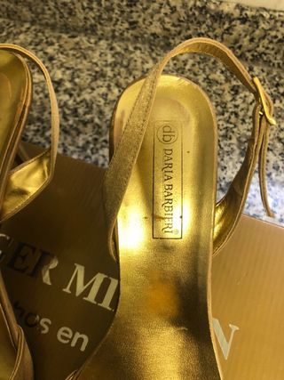 Sandalias Daria Barbieri Doradas Tacon