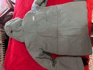 Chaqueta de esquí acolchada.