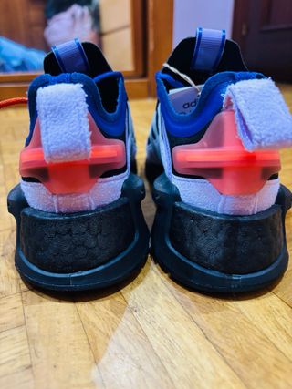 Adidas NMD_V3 W Talla 36 Nuevas con etiqueta