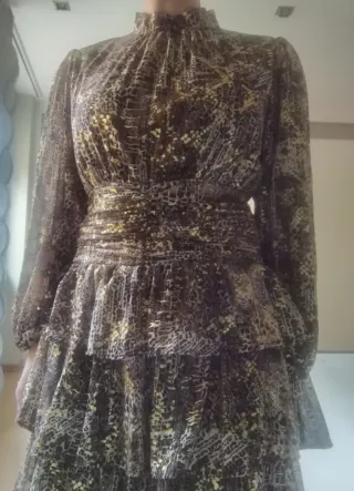 Vestido estampado marrón y amarillo