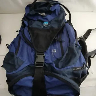 Mochila 70L Azul y Negra