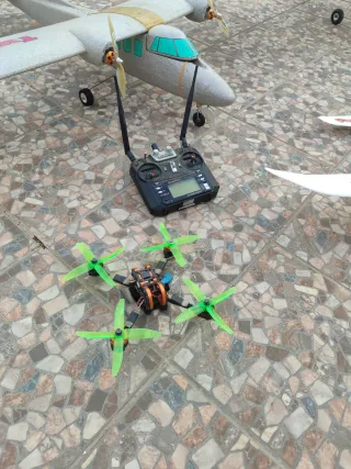 Aviones radiocontrol y dron