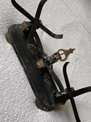 Bilancia antica 'VULCAN' in ferro con piatti 5 kg