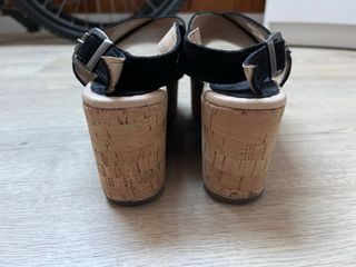 Sandalias cuña negras