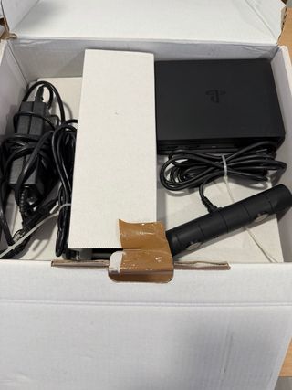 PlayStation VR + 2 juegos (1 sellado)