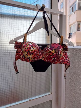 Bikini Negro y Estampado Animal
