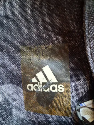 Mochila Adidas Camuflaje Gris y Negra
