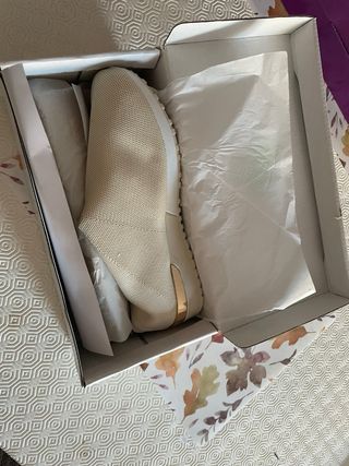 Botines beige de punto