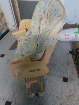 Trona para bebé con estampado infantil