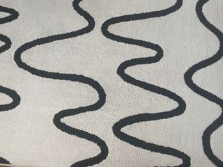 Alfombra IKEA Blanca y Negra