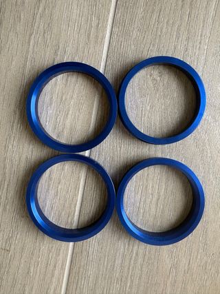 Centradores de llanta metálicos azules