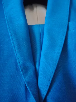 Traje de vestir azul juvenil. Noche. Graduacion.