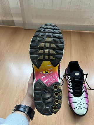 Nike Air Max TN moradas y amarillas