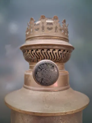 Quinqué antiguo de latón