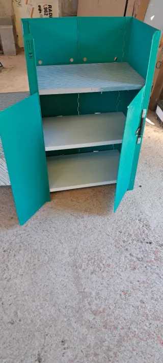 Mueble de cocina metálico