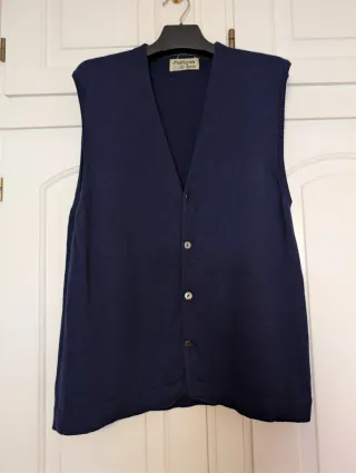 Chaleco Pulligan azul marino, con botones