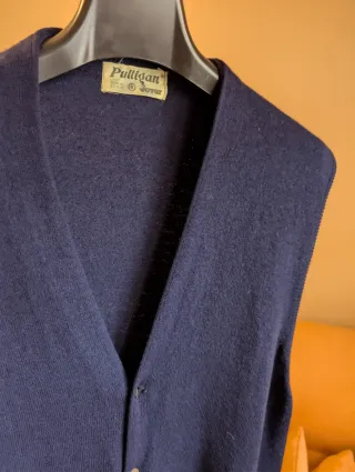 Chaleco Pulligan azul marino, con botones