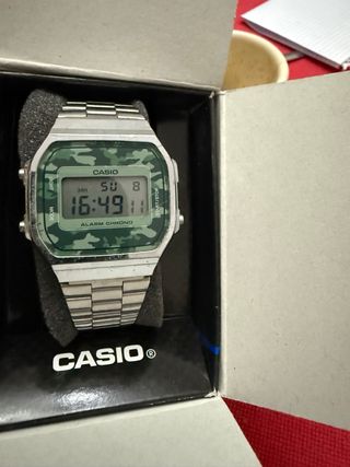 Casio A168WE Camuflaje Digital Plata