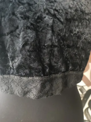 Top terciopelo negro