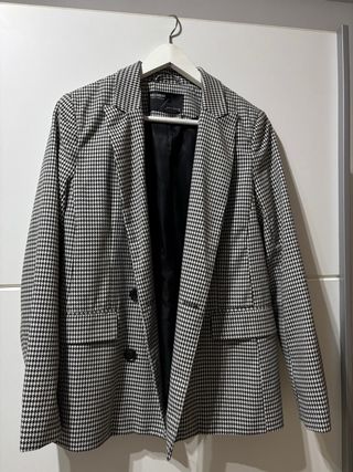 Americana Pull&Bear cuadros blanco y negro