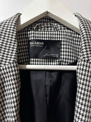 Americana Pull&Bear cuadros blanco y negro