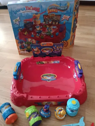 Battle Spinners Arena y Monopoly Junior Superzings