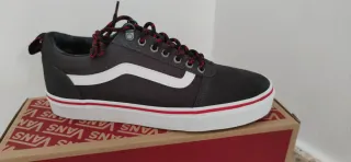 Zapatillas Vans Negras y Rojas
