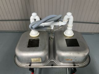 Fregadero doble acero inoxidable con grifo