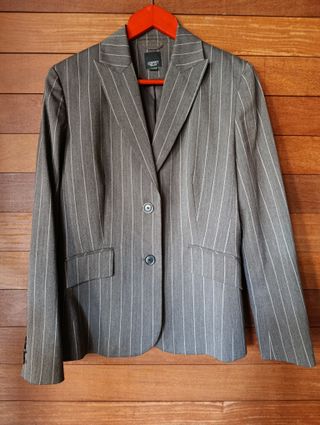 Traje Esprit Lana Gris Rayas Blancas