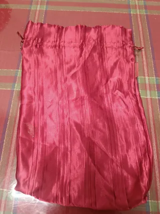 Sacco in raso rosso 37x23 cm